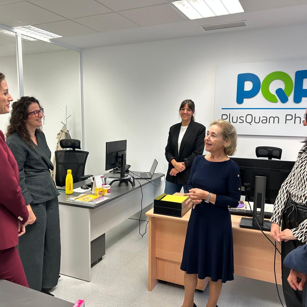 La Consejera de Educación, Ciencia y Formación Profesional visita PlusQuam Pharma 4 La Consejera de Educación, Ciencia y Formación Profesional visita PlusQuam Pharma 4